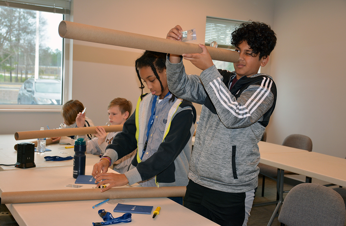 Photo of students participating in STEAMlabs in Savannah.